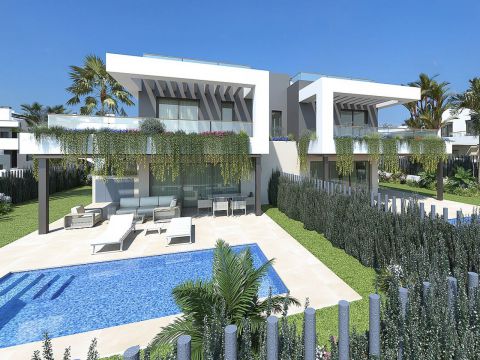Chalet New build in Torrevieja