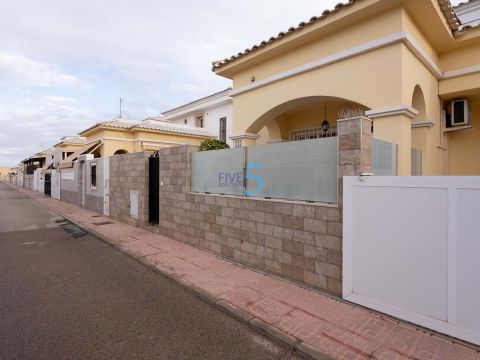Villa For sale in Torrevieja